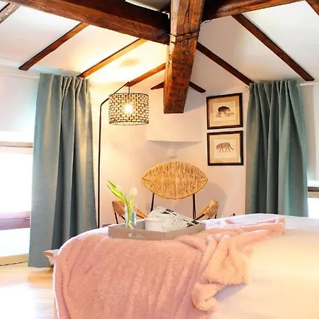 Accanto Al Centro Couette-café 4*