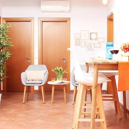 Accanto Al Centro 4*