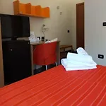 Accanto Al Centro Nocleg ze śniadaniem 4*
