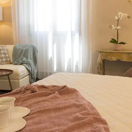 Bed & Breakfast Accanto Al Centro Prato (Prato)